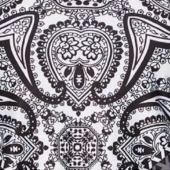 BECCA Handkerchief Printed Reversible Over-the-Shoulder Bikini Top - Picture 6 of 13